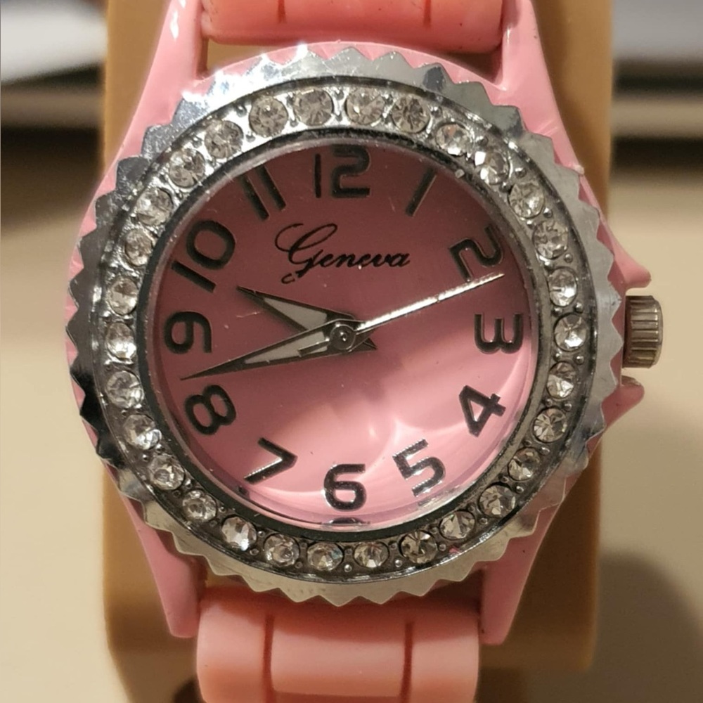 🦋10/$20🦋 Geneva Silver/Pink Rhinestone Silicone Women's Watch